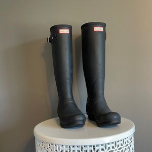 Black Hunter Rain Boots - Size 8